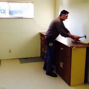 Putting the final piece in place, I suddenly realized I was on the wrong house... OK, not really. But looking at this photo,I have to wonder: Where did my mouth and chin go?